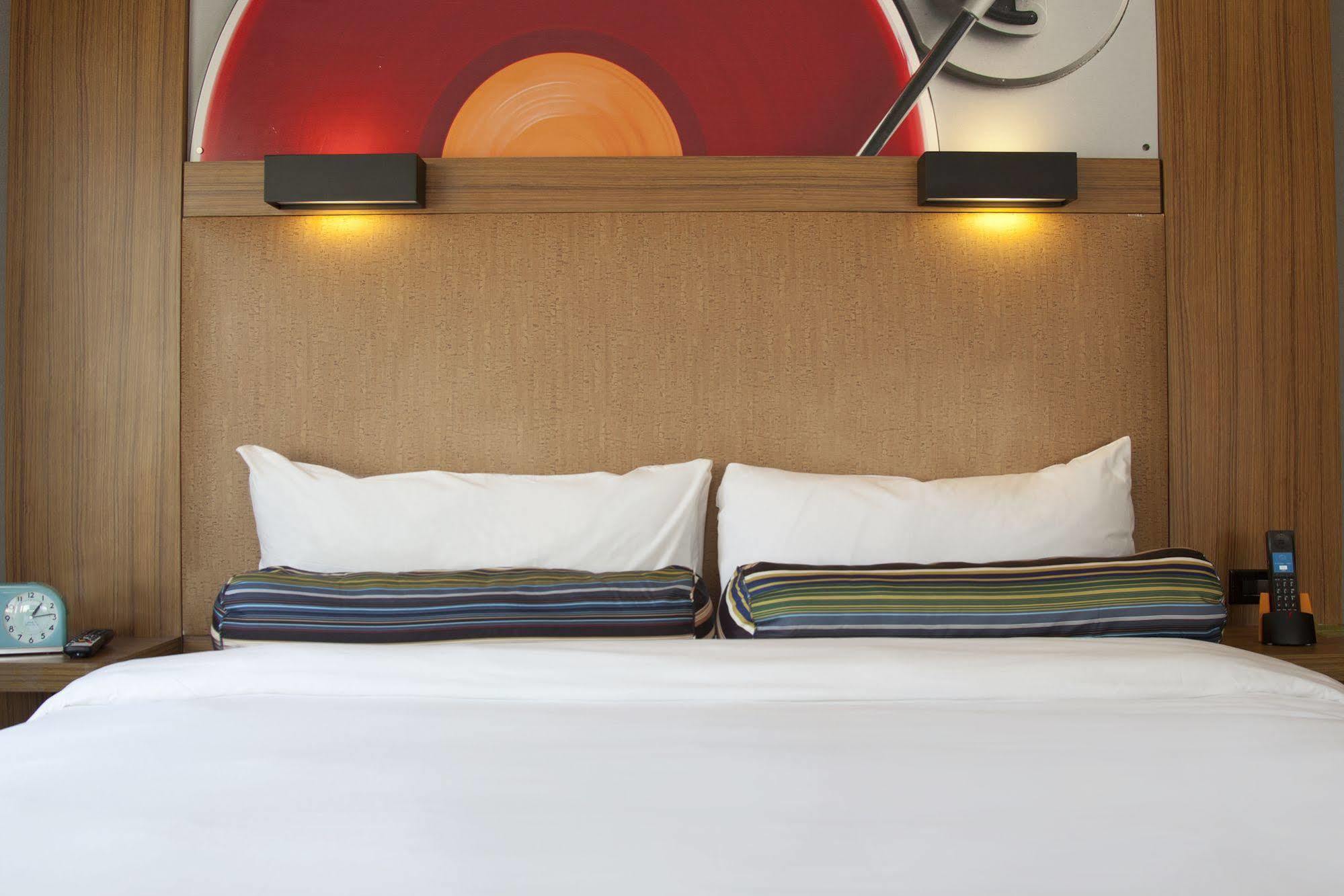 Готель Aloft Houston Downtown Екстер'єр фото